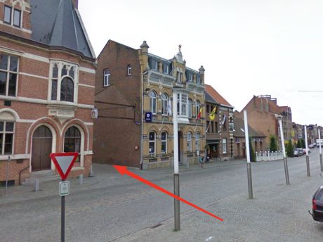 Фотобудка в Kruibeke, Onze-Lieve-Vrouwplein 18, Gemeentehuis